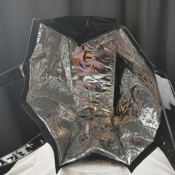 Laduree Paris Insulated Black Patent Leather Tote Bag - Picture 5 of 5